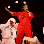 Η Ριάνα πρωταγωνιστεί ως «Στρουμφίτα» στην νέα ταινία της Paramount Pictures