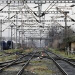 Θεσσαλονίκη: Εκκενώθηκε τρένο λόγω φωτιάς κοντά σε σιδηροδρομική γραμμή