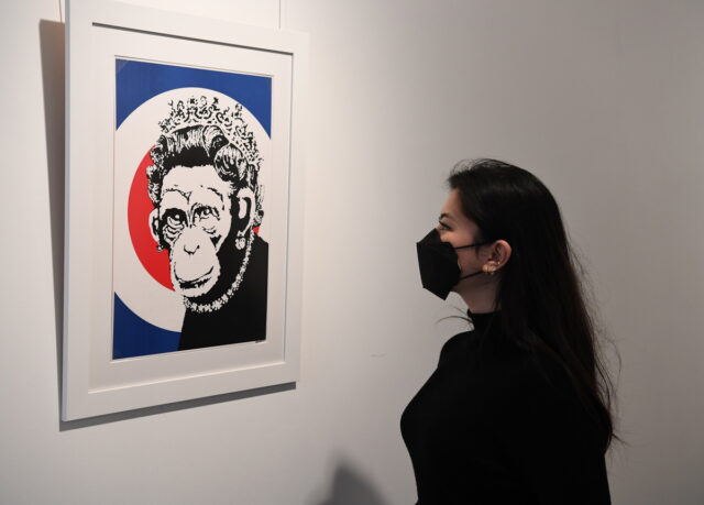 Κατασχέθηκαν τρία έργα του Banksy στην Ουαλία, στο πλαίσιο ποινικής έρευνας