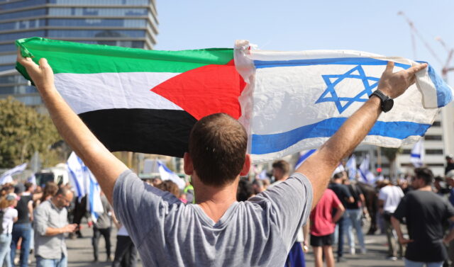 Ισραήλ: Η κυβέρνηση προχωρά με τη δικαστική μεταρρύθμιση παρά τις ιστορικές διαδηλώσεις