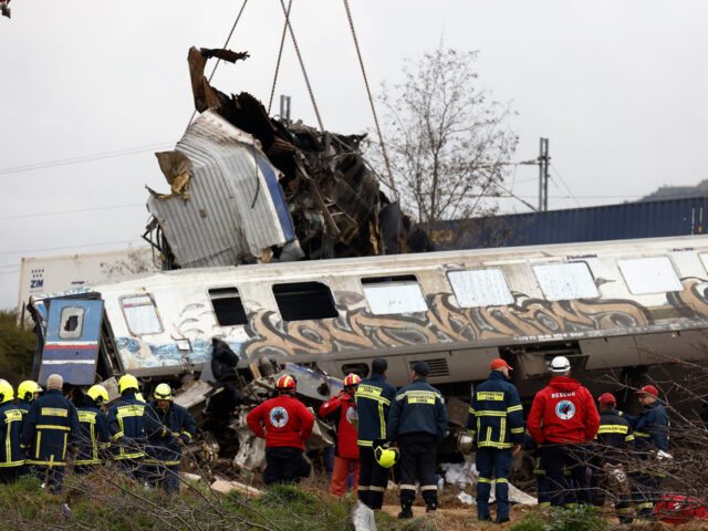Ο Ντογιάκος ζητά τους φακέλους για τα σιδηροδρομικά δυστυχήματα την τελευταία 15ετία