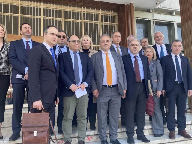 Παρέμβαση 47 Δικηγορικών Συλλόγων για Τέμπη: «Να μην υπάρξει συγκάλυψη, να αναζητηθούν ευθύνες όσο ψηλά κι αν βρίσκονται»