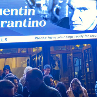 Στην παρουσίαση του βιβλίου του Κουέντιν Ταραντίνο που μετατράπηκε σε πάρτι για τα 60ά του γενέθλια