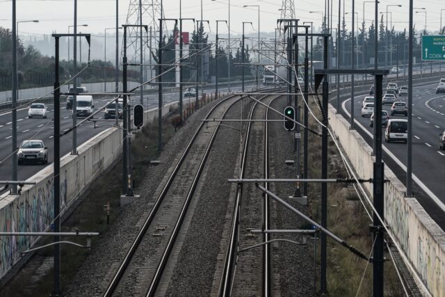 Τέμπη: Επανεκκίνηση των τρένων με κενά ασφαλείας, καταγγέλλει ο πρόεδρος των μηχανοδηγών