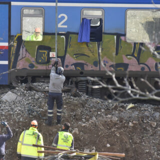 Ζωή σε λούπα: Επανατραυματισμός θυμάτων και συγγενών μετά τα Τέμπη