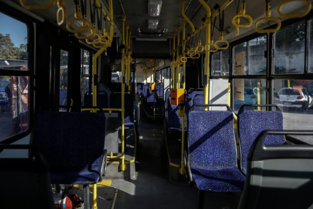 Στάσεις εργασίας στα λεωφορεία και τρόλεϊ την Πρωτομαγιά