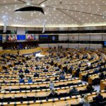 «QatarGate»: Το Ευρωπαϊκό Κοινοβούλιο αναθεωρεί τους κανόνες για το lobbying πρώην μελών του