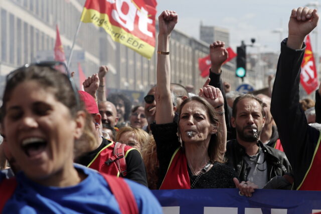 Νέες απεργιακές κινητοποιήσεις στη Γαλλία για το συνταξιοδοτικό στις 6 Ιουνίου