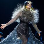 Η Björk φώτισε τον ουρανό του Coachella με 864 drones [ΒΙΝΤΕΟ]