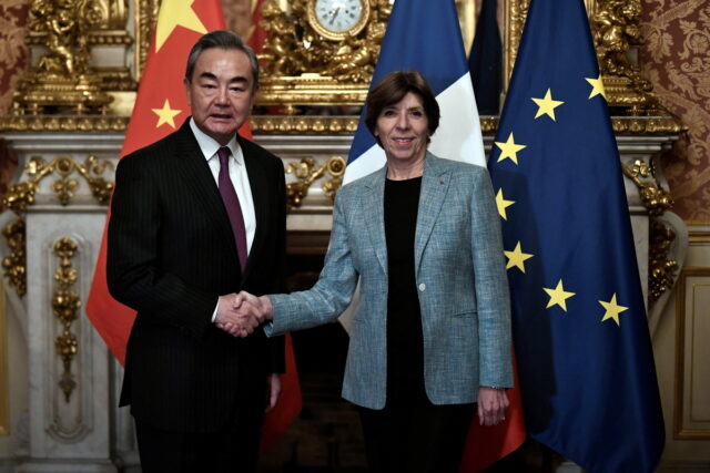 Συμφωνία Γαλλίας με Κίνα για ενίσχυση των οικονομικών τους δεσμών