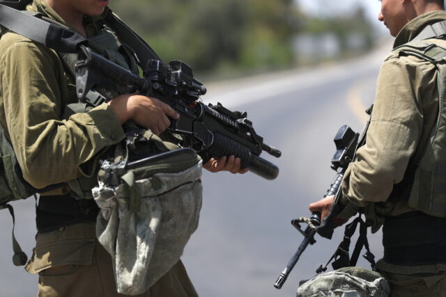 Ο ισραηλινός στρατός επαναλαμβάνει τα αεροπορικά πλήγματα στη Γάζα