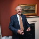 Ο Sir David Attenborough έγινε graffiti σε κέντρο τεχνών στο Sussex