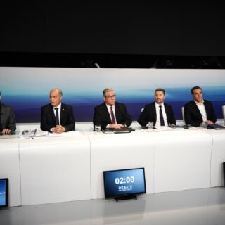 Debate: Έξι άντρες, η Παναγιά η Γκέισα, η γκλίτσα του τσοπάνη και η φυλακή για το σκάνδαλο των υποκλοπών