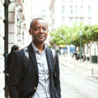 Νικόδημος Μάινα Κίνυουα: «Να έρθει πιο κοντά η στιγμή ώστε μια μαύρη, γκέι γυναίκα να είναι αρχηγός κόμματος»