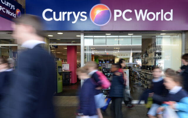 Την πώληση της «Κωτσόβολος» εξετάζει ο βρετανικός όμιλος Currys