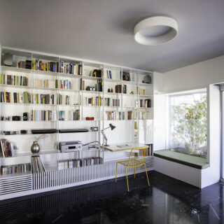 Η ανάγνωση, η μαγειρική και τα 70s συναντιούνται σε ένα διαμέρισμα στον Άλιμo