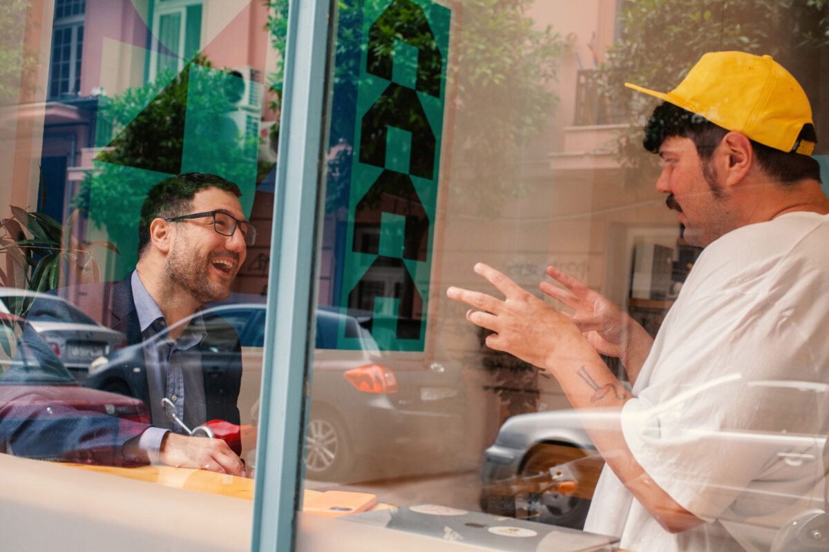 Ο Νάσος Ηλιόπουλος με τον Γιάννη Τσιούλη.