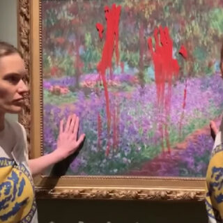 Aκτιβίστριες για την προστασία του περιβάλλοντος έριξαν μπογιά σε πίνακα του Μονέ