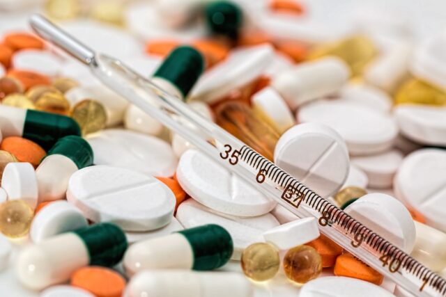 Γιατρός και νοσηλεύτρια συνελήφθησαν στο Αγρίνιο για παράνομες συνταγογραφήσεις φαρμακευτικών σκευασμάτων
