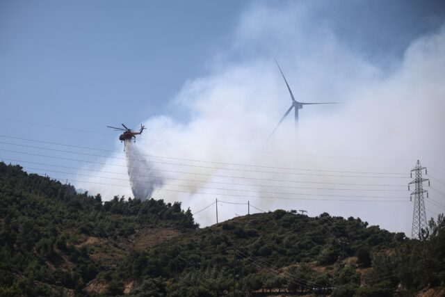 Πυρκαγιά στο Κρυονέρι Ναυπακτίας