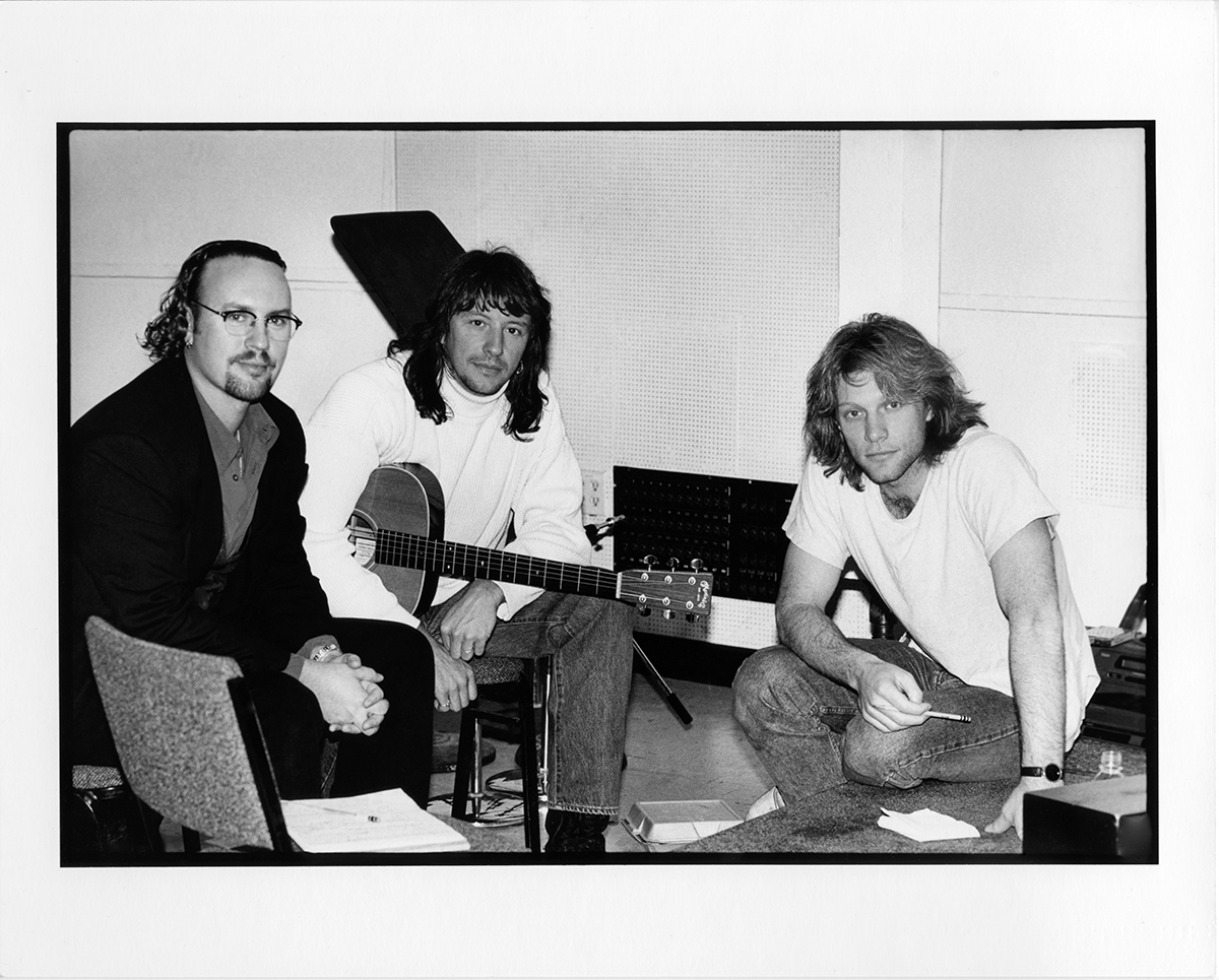 Με τον Richie Sambora και τον Jon Bon Jovi στο στούντιο © Ciro Barbaro