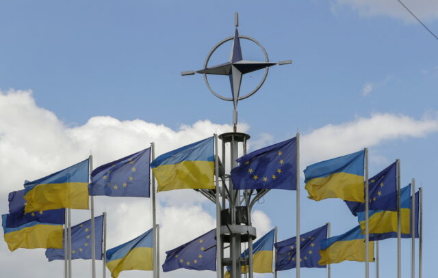 Κρεμλίνο: Η βοήθεια της ΕΕ δεν θα αλλάξει την έκβαση του πολέμου στην Ουκρανία