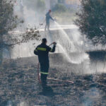 Δεύτερη φωτιά σε λίγες ώρες στην Κεφαλονιά – Καίει κοντά σε σπίτια