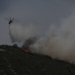 Μεγάλη φωτιά τώρα στην Κάρυστο Εύβοιας