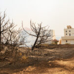 Φωτιά στη Ρόδο: Μεγάλη αναζωπύρωση στο Ασκληπιείο – Εκκενώθηκε ο οικισμός