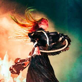 Όλοι για τη Florence και η Florence για όλους και ολόκληρο το Ejekt στα ουράνια