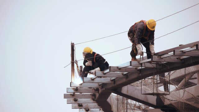 Υπουργείο Εργασίας: Τα μέτρα προστασίας των εργαζομένων για τον επερχόμενο καύσωνα