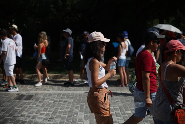 Νέο έκτακτο δελτίο της ΕΜΥ: Ποιές περιοχές θα «βράσουν» στους 46 βαθμούς