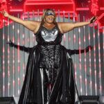 Η Lizzo κατηγορείται από χορεύτριές της για σεξουαλική παρενόχληση και fat shaming