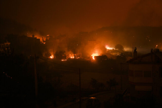 Μαίνεται για τέταρτη ημέρα η φωτιά στην Αλεξανδρούπολη – Εκτός ελέγχου σε Ροδόπη, Κύθνο, Δαδιά, Βοιωτία