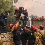 Πυρκαγιά στην Πάρνηθα: Εκκενώνονται οι οικισμοί Αγία Παρασκευή Μενιδίου και Καποτά