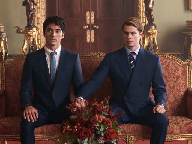 Κόκκινο, Λευκό και Βασιλικό Μπλε: Η #1 streaming ταινία του πλανήτη βάζει το “man” στο ρομάντζο