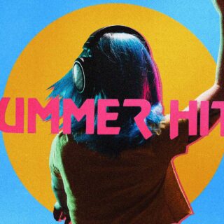 Τα τραγούδια των καλοκαιρινών διακοπών που έγιναν πιο γραφικά από το ηλιοβασίλεμα της Σαντορίνης