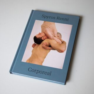 O Spyros Rennt θέλει να καταγράφει τις προσωπικές σχέσεις και όχι τα κορμιά με τα οποία κυκλοφορούν οι άνθρωποι