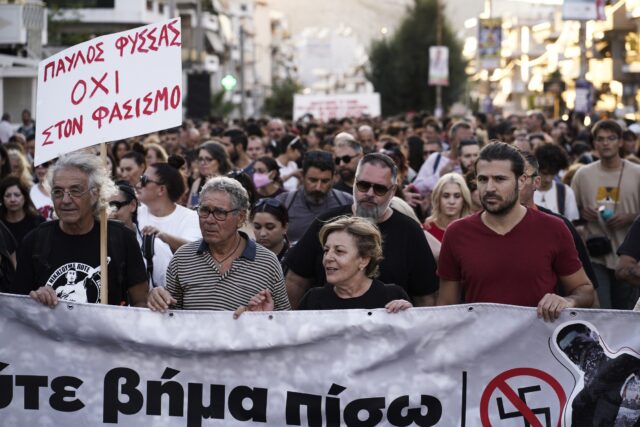 Συγκέντρωση και αντιφασιστική πορεία στο Κερατσίνι για τα 10 χρόνια από τη δολοφονία του Παύλου Φύσσα