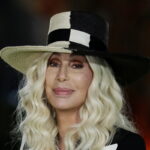 Η Cher κατηγορείται ότι προσέλαβε τέσσερις άνδρες για να απαγάγουν τον γιο της