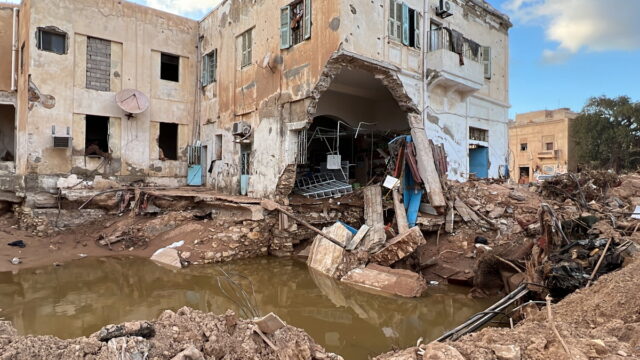 Οι αρχές της ανατολικής Λιβύης ζητούν από τους δημοσιογράφους να φύγουν από τη Ντέρνα