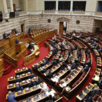 Έντονη αντιπαράθεση στη Βουλή με φόντο την τροπολογία για τη ΛΑΡΚΟ