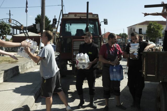 ΚΚΕ για πλαφόν στην τιμή του νερού στις πληγείσες περιοχές: «Μαυραγοριτισμός με κρατική σφραγίδα»