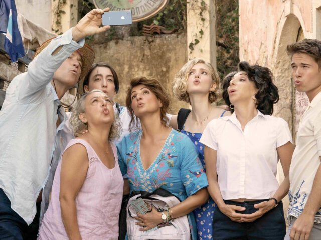 Η Νία Βαρντάλος κάνει ανασκόπηση όλων των Γάμος αλά Ελληνικά, εν όψει της πρεμιέρας του 3 (video)