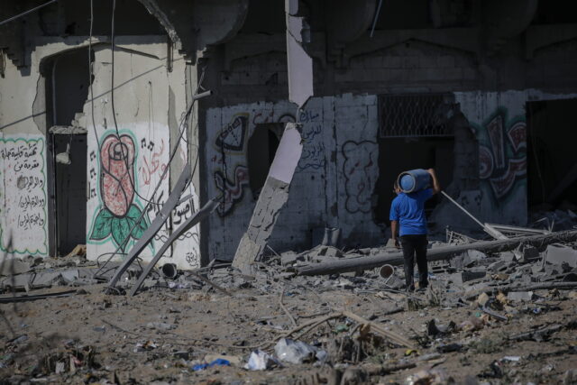 ΟΗΕ: Τα ισραηλινά πλήγματα εναντίον της Γάζας ισοδυναμούν με «συλλογική τιμωρία»