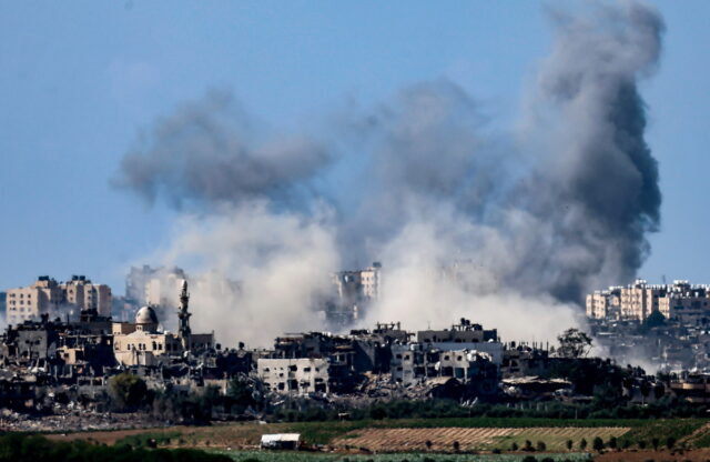 Γάζα: Ισραηλινά μαχητικά βομβάρδισαν περιοχές κοντά σε τρία νοσοκομεία