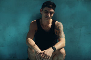 Νικολάκης Ζεγκίνογλου: «Όλοι οι άνθρωποι είμαστε δυνάμει τα πάντα»