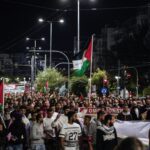 «Λευτεριά στην Παλαιστίνη»: Μεγαλειώδης πορεία αλληλεγγύης στην Αθήνα υπέρ των Παλαιστινίων