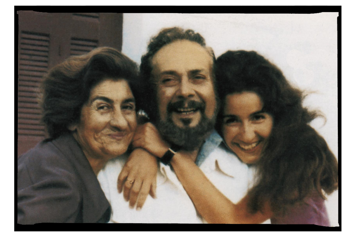 ‘Ερη Ρίτσου με την μητέρα και τον πατέρα της, Γιάννη Ρίτσο