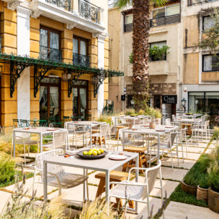 Το εστιατόριο zohós είναι ένας γαστρονομικός κήπος στο κέντρο της Αθήνας